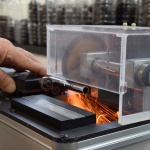 golf shaft cutting machine